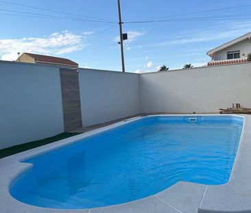 Alquiler de casa o chalet independiente en Calle Mar de Marmara - Photo 5