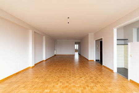 Riant appartement met 2 ruime slaapkamers - Photo 2