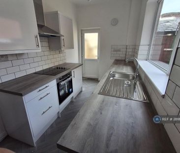 2 bedroom terraced house to rent - Photo 5