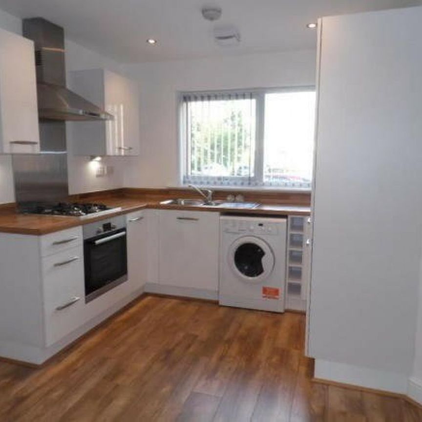 2 bed Semi-Detached - To Let - Photo 1
