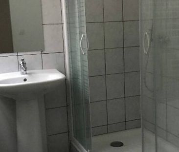 Appartement F2 rénové Metz centre avec GARAGE - Photo 2