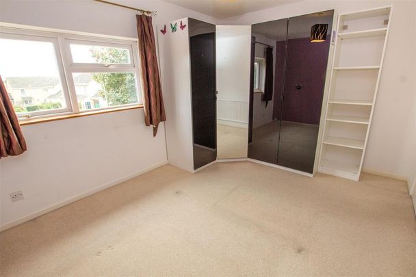 4 bedroom semi-detached house to rent - Photo 1