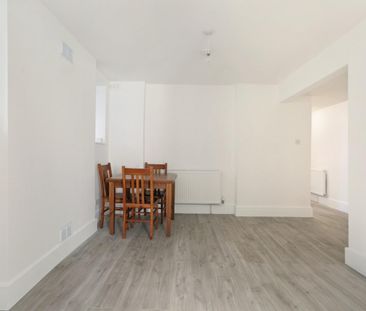 1 bedroom Flat To Let - Photo 3
