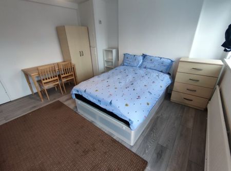 Room in a Shared Flat, Cottenham House, N19 - Photo 4