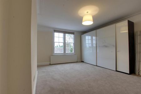 5 bedroom detached house to rent - Photo 4