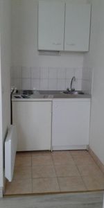 Location Appartement 1 pièce 22m² ST PIERRE DES CORPS 37700 - Photo 3