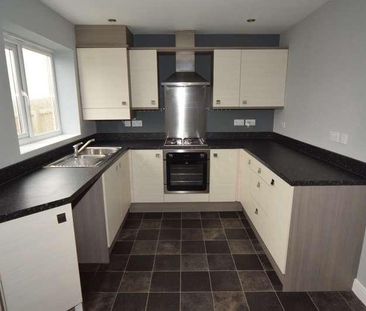 St James Gardens, Barrow-in-furness, Cumbria, LA14 - Photo 6