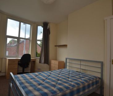 6 bedroom terraced house to rent - Photo 2