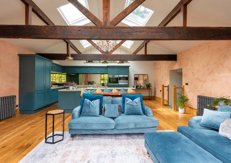 3 bedroom barn conversion to rent - Photo 2