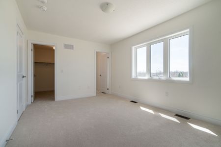 For Lease - 15 Mission Street, Wasaga Beach, Ontario - Photo 4