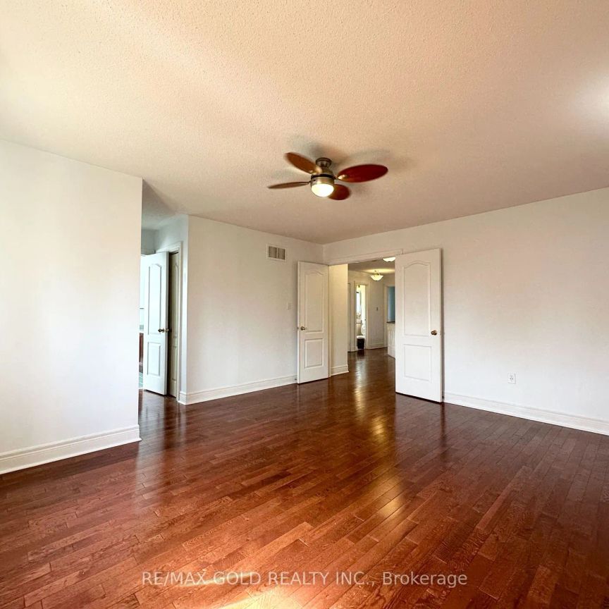 Detached Home For Lease | W9053645 - Photo 1