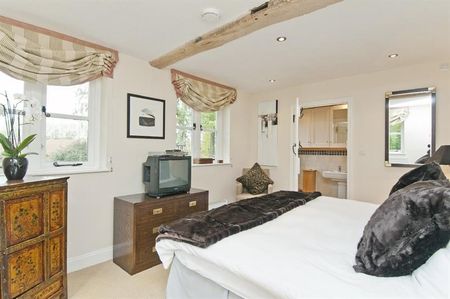 3 bedroom detached house to rent - Photo 3