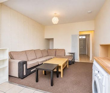 7 bedroom end of terrace house to rent - Photo 3
