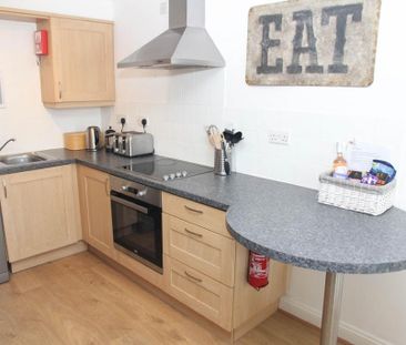 2 bedroom flat to rent - Photo 4