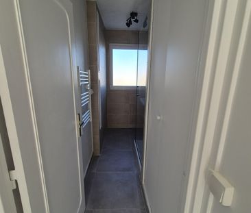 Location Appartement 4 pièces 64m² ST MAUR DES FOSSES 94100 - Photo 6