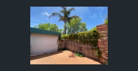 Terrace Full of charm & character - Photo 5