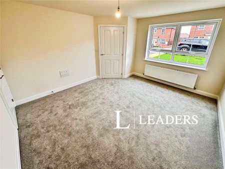 3 bedroom semi-detached house to rent - Photo 4