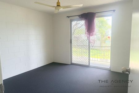 In convenient location & Recently Painted - Photo 3