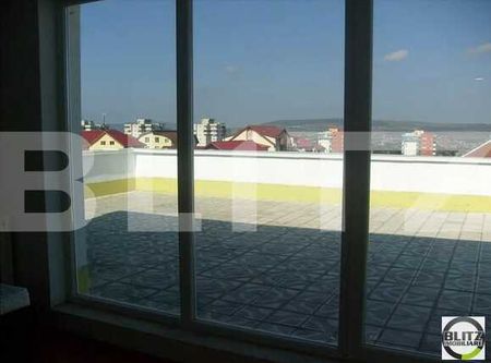 Ap cu scara interioara, 4 cam, totul nou prima inchiriere, terasa de 70 mp! - Photo 4