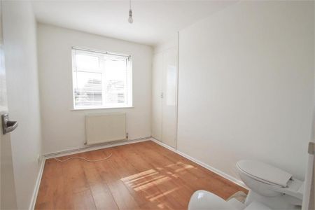 2 bedroom maisonette to rent - Photo 3