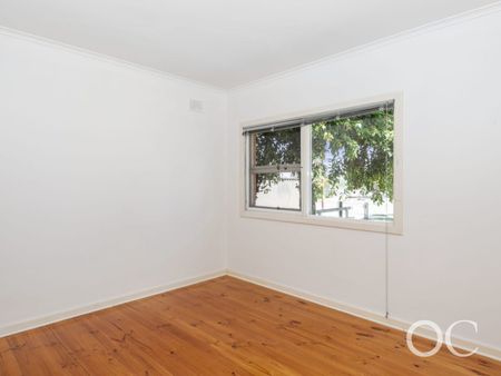 Open the Door To Easy Living in Lockleys - Photo 5