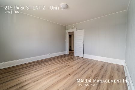 NEWLY RENOVATED 2BEDROOM/1BATH + DEN IN CHATHAM + UTILITIES - Photo 4