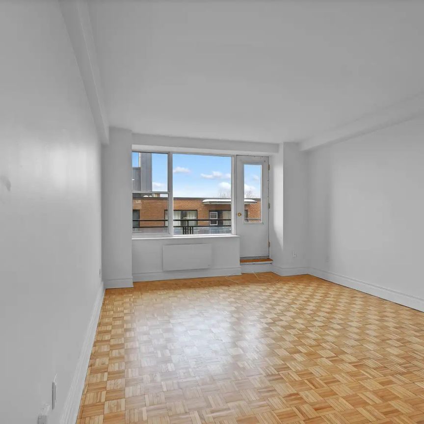Westmount Place — 1 Bedroom - Photo 1