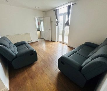 ***ROOM LET*** Maiden Lane, L13 9AW - Photo 1