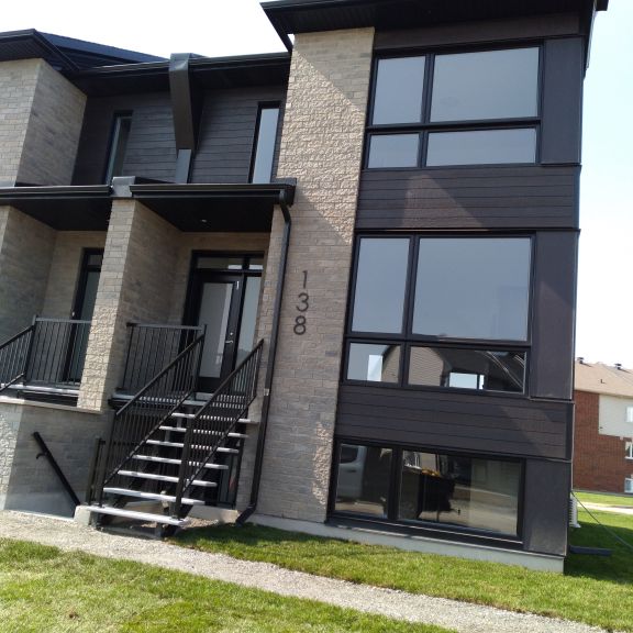 3 1/2 - 1 CHAMBRE/1 SALLE BAIN/EAU - Photo 1