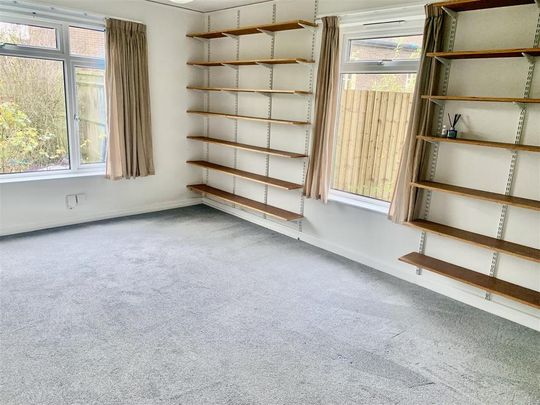 4 bedroom detached house to rent - Photo 1