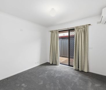 FULLY RENOVATED AND MOVE IN READY ! - Photo 5