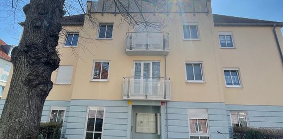 - 1 - Raumwohnung in Coswig - Photo 2