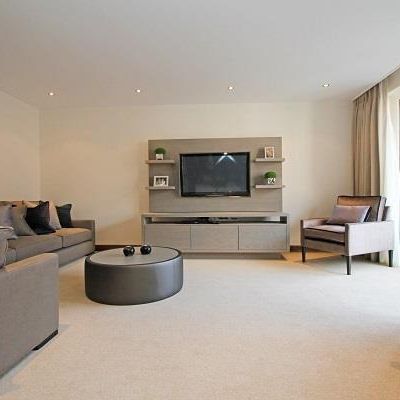 Kingston House South, Ennismore Gardens, London SW7 - Photo 1
