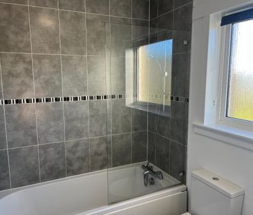 2 bedroom semi-detached house to rent - Photo 6