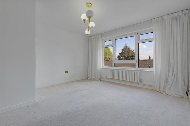 Flat To Let - Photo 1
