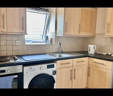 1 Bed Flat, Durham Road, SW20 - Photo 4