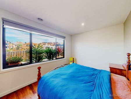 4 Bed, 2 Bath - Photo 3