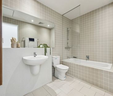 Executive Living At It's Finest! - Photo 6