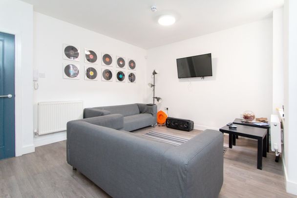 Room in a Shared House, Liverpool, L7 - Photo 1