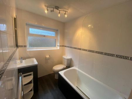 2 bedroom terraced house to rent - Photo 3