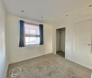 2 bedroom end of terrace house to rent - Photo 3
