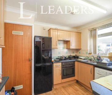 2 bedroom bungalow to rent - Photo 1