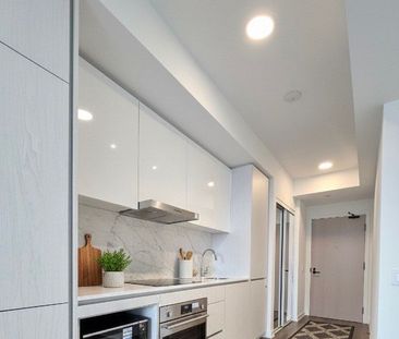 For Lease - 8 Interchange Way Unit# 811, Vaughan, Ontario - Photo 2