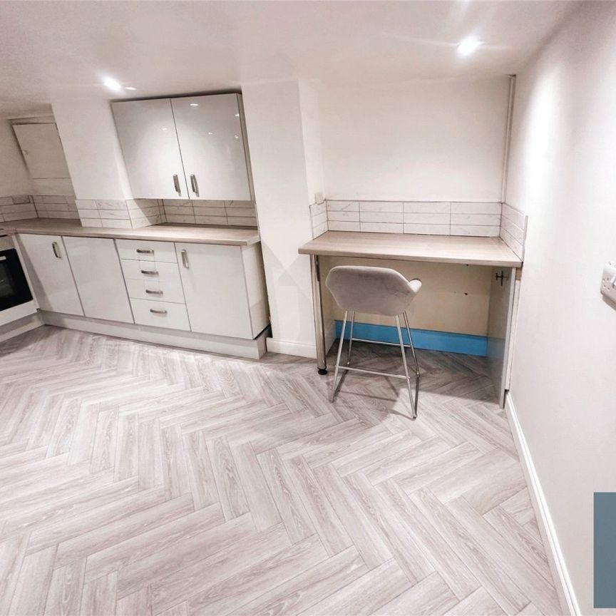 Clement Street, Birkby, Huddersfield, HD1 - Photo 1