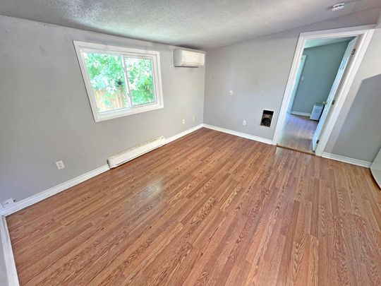 For Lease - 235 Bayview Avenue Unit# B, Georgina, Ontario - Photo 1