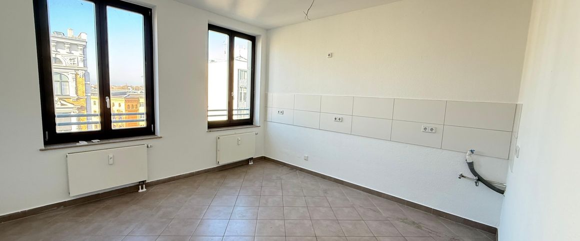Für Sie in Sanierung! 4-Raum-Wohnung direkt am Hasselbachplatz - Photo 1