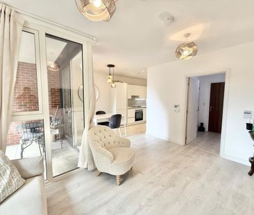 1 bedroom flat to rent - Photo 2