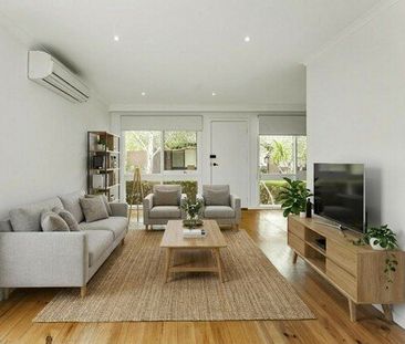 SUNDRENCHED SPACIOUS HOME WITH OWN STREET FRONTAGE - Photo 2