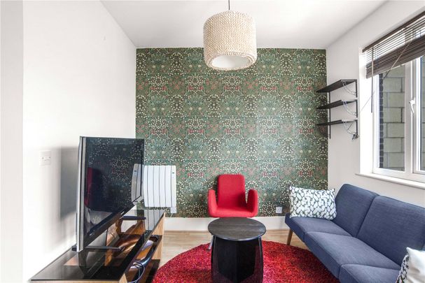 Celandine Drive, London, E8 3XF - Photo 1