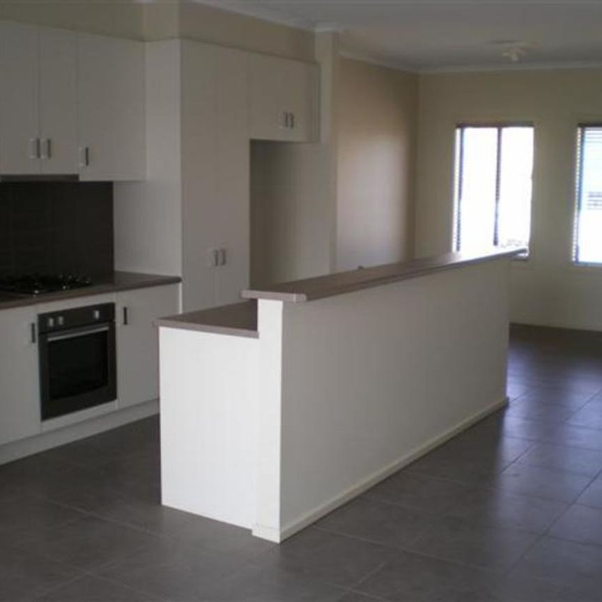 Modern 3-Bedroom Townhouse with Garage & Great Features - Photo 1